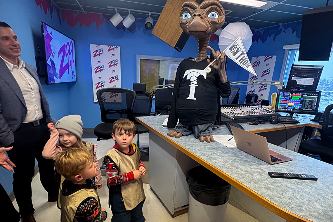 EELC kids touring the radio station